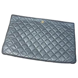 Bolso de mano de piel acolchada Chanel