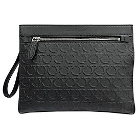 Salvatore Ferragamo Pouch da polso Gancini Ferragamo in vitello embossed nero