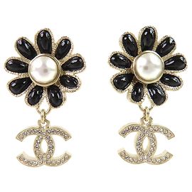 Orecchini Chanel Gold CC placcati oro strass smalto perle sintetiche fiore a goccia push back