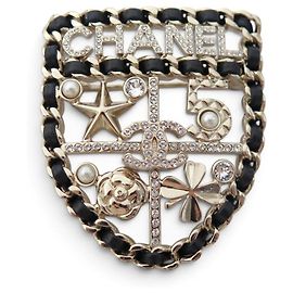 NEUE CHANEL BROSCHE AB4702 WAPPEN LOGO CC KLEEE BLUME CAMELIA NUMMER 5 BROOCH