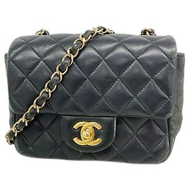 Chanel Mini Matelassé Schultertasche mit Kette