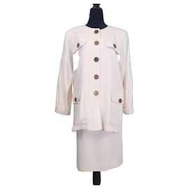 Tailleur bianco Yves Saint Laurent linea Variation con bottoni in legno