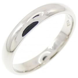 Van Cleef & Arpels Tendrement Ring