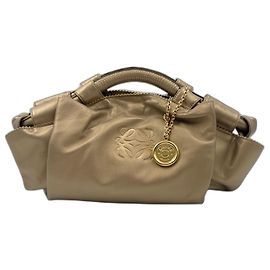 Borsa Loewe Nappa Aire in Gold