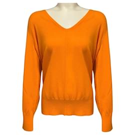 Akris Orange Kaschmir-Strickpullover mit langen Ärmeln und V-Ausschnitt