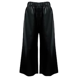 Calças Loewe em pele de cordeiro nappa preta, corte cropped e perna larga