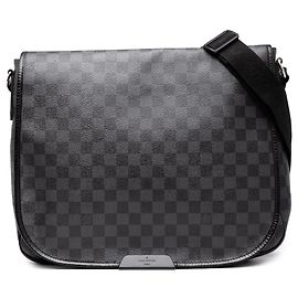 Borsa a tracolla Louis Vuitton Daniel MM Damier Graphite Nera