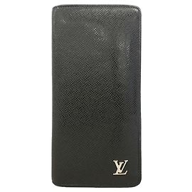 Louis Vuitton Taiga Portefeuille Brazza Long Wallet