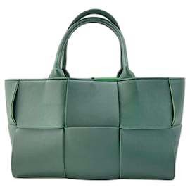Bolsa Bottega Veneta Arco Tote em Verde