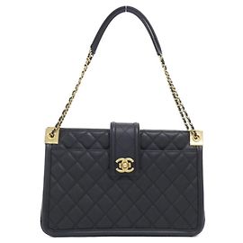 Borsa a tracolla Chanel 90672 in pelle di vitello nera