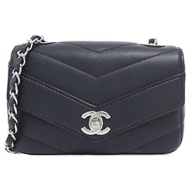 Borsa a tracolla Chanel 91561 in pelle di vitello grana nera