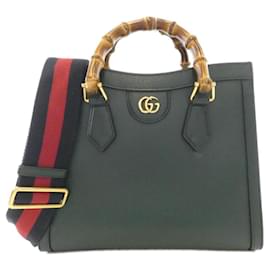 Borsa Gucci Diana in pelle verde