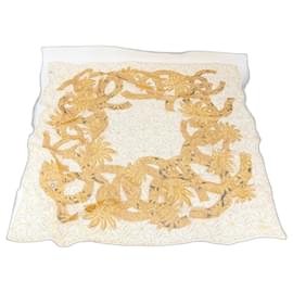 Pañuelo de seda Chanel Coco Mark beige y dorado