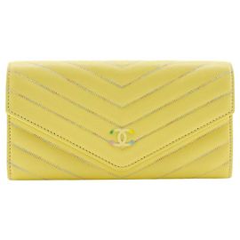 Portafoglio lungo Chanel V Stitch in pelle d'agnello