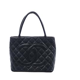 Borsa a tracolla Chanel Re-Release in pelle caviar nera 6665730