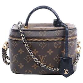 Borsa a tracolla Louis Vuitton Vanity NV PM Monogram Reverse in marrone M45165