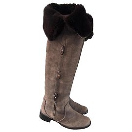 Céline Botas altas de ante marrón con forro de piel