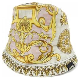 Autre Marque Cappello Fendace FXQ698 AK6T