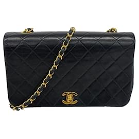 Bolso de hombro con cadena Chanel Matelassé