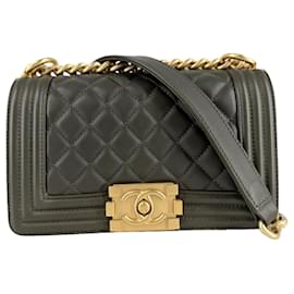 Borsa a tracolla Chanel Matelassé Boy 20