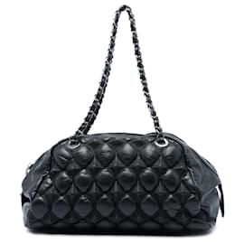 Borsa Bowling Chanel in pelle d'agnello nera trapuntata bubble