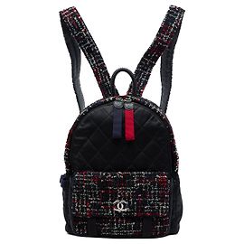 Chanel Astronaut Essentials Rucksack aus gestepptem schwarzem Nylon und Tweed
