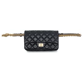 Borsa cintura Chanel Reissue 2.55 con patta in vitello matelassé nero
