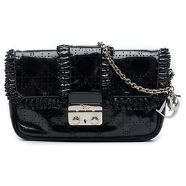 Borsa a tracolla Dior New Lock Ruffle Pouch in pelle verniciata Cannage traforata nera