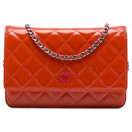 Portafoglio Chanel Orange CC Quilted Patent Incognito Wallet On Chain
