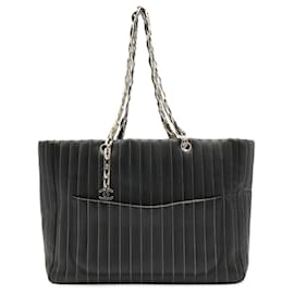 Nuova borsa tote CHANEL Mademoiselle