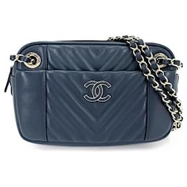 Borsa Chanel in pelle blu navy