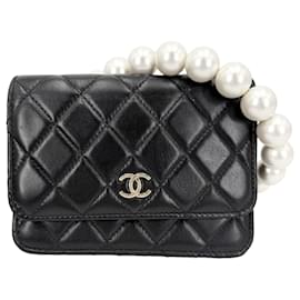 Borsa a tracolla Chanel Matelassé in pelle nera