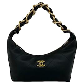 Borsa hobo Chanel in pelle nera