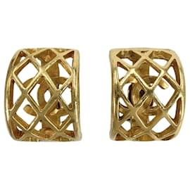 Pendientes de clip Chanel Vintage chapados en oro
