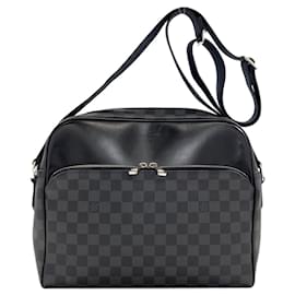 Louis Vuitton N41409 Dayton MM Shoulder Bag