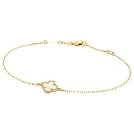 Bracciale Sweet Alhambra in madreperla Van Cleef & Arpels