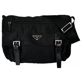 Borsa a tracolla Prada in nylon nero