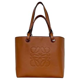 Loewe Anagram Shopper aus braunem Leder