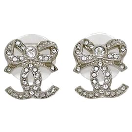 Orecchini a goccia Chanel argentati con strass