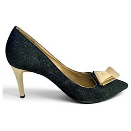 Décolleté Jimmy Choo in tela nera con fiocco dorato