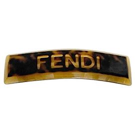 Fermi capelli Fendi marroni
