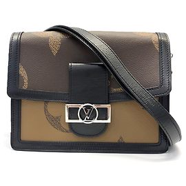 Borsa a tracolla Louis Vuitton Dauphine MM Monogram Giant Reverse