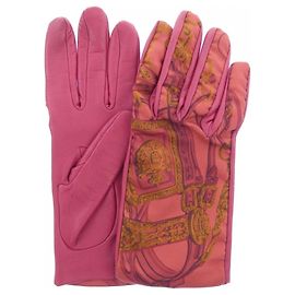Hermès Hermes Warm Gloves in Pink and Red