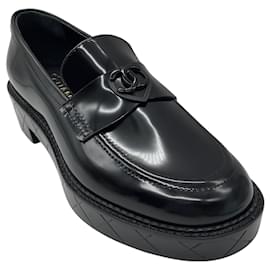 Mocassini / Loafers Chanel Neri 2024 CC Logo Heart in Vitello Lucido Classico