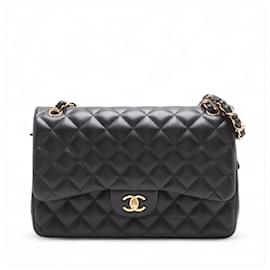 Chanel Borsa Classic Double Flap Jumbo in pelle di agnello matelassé Nera