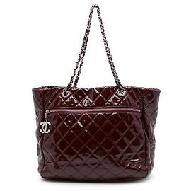 Sacola Chanel Ligne Chic and Glitter em couro patente matelassê vermelho
