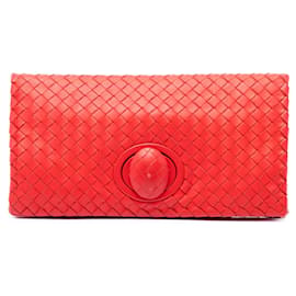 Pochette Bottega Veneta en cuir Nappa Intrecciato rouge avec fermoir turn-lock