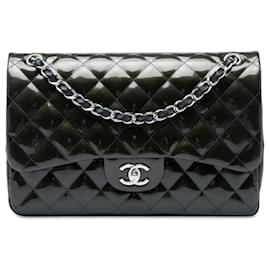 Bolsa de Ombro Chanel Jumbo Classic Double Flap em Verniz Estriado Verde