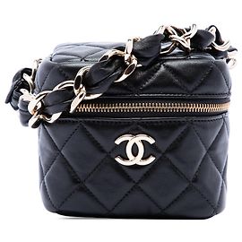 Necessaire da polso Cube in pelle d'agnello matelassé nera Chanel CC