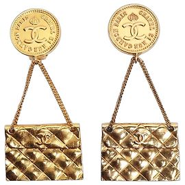 Chanel Orecchini a clip motivo borsa 2.55 Iconic CC in oro